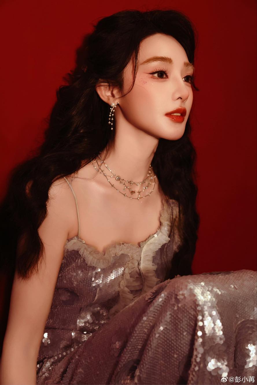 Peng Xiao Ran public/images/actor/images/Peng-Xiao-Ran-9587.jpeg