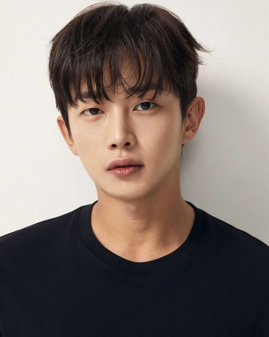 public/images/actor/profilePic/Kim-Min-Seok-2458.jpeg