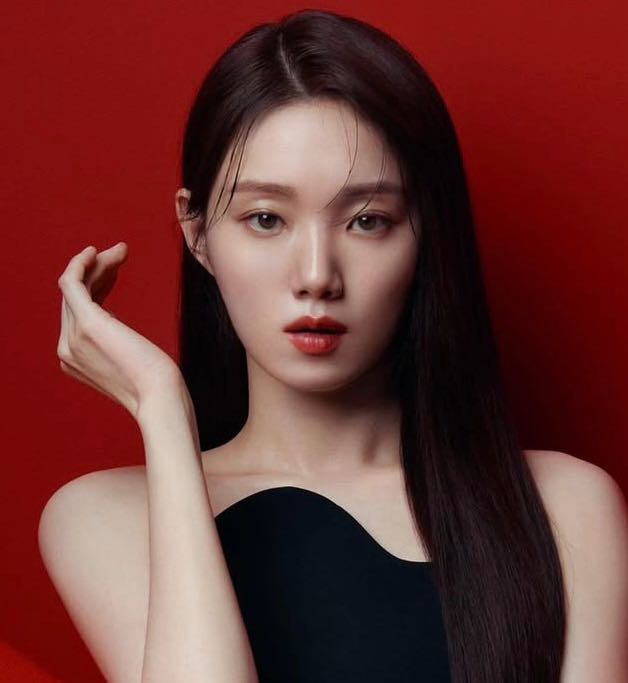 public/images/actor/profilePic/Lee-Sung-Kyung-3086.jpeg