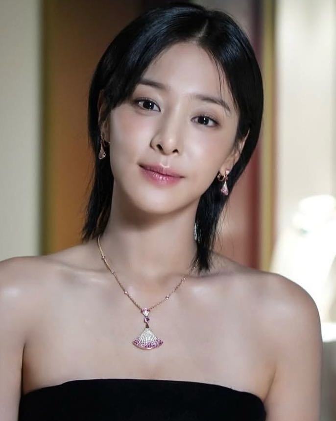 public/images/actor/profilePic/Seol-In-Ah-1604.jpeg