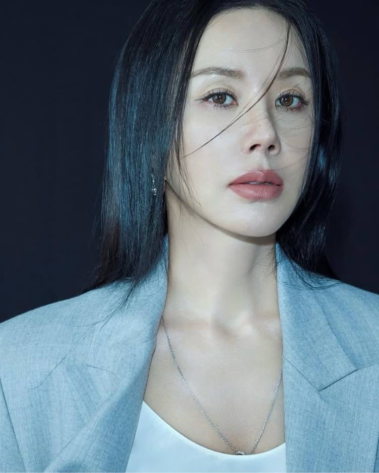 public/images/actor/profilePic/Uhm-Jung-Hwa-4581.jpeg